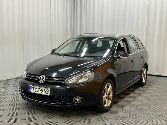 Musta Farmari, Volkswagen Golf – TCZ-942