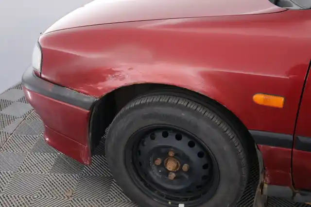 Punainen Henkilöauto, Nissan Primera – TGP-738