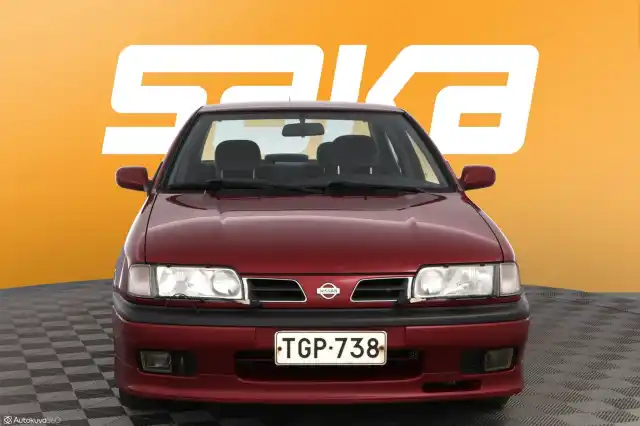 Punainen Henkilöauto, Nissan Primera – TGP-738