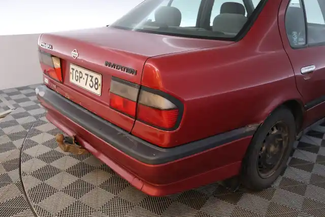 Punainen Henkilöauto, Nissan Primera – TGP-738