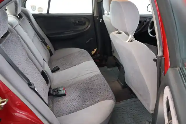 Punainen Henkilöauto, Nissan Primera – TGP-738