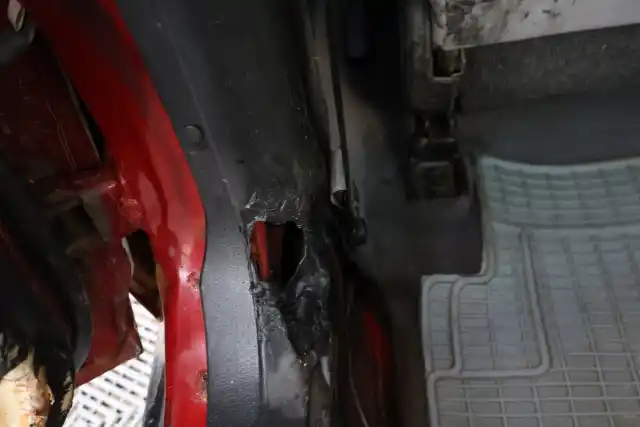 Punainen Henkilöauto, Nissan Primera – TGP-738