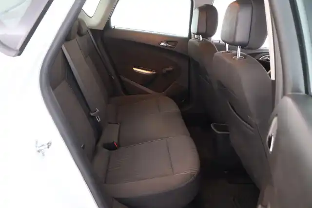 Valkoinen Viistoperä, Opel Astra – THZ-628