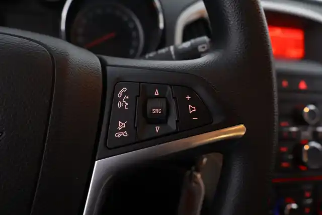 Valkoinen Viistoperä, Opel Astra – THZ-628