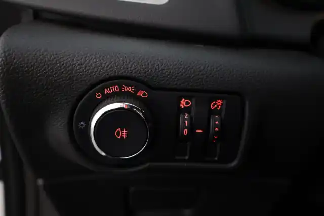 Valkoinen Viistoperä, Opel Astra – THZ-628