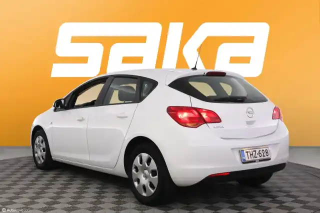 Valkoinen Viistoperä, Opel Astra – THZ-628