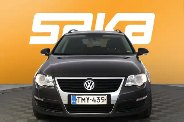 Ruskea (beige) Farmari, Volkswagen Passat – TMY-439