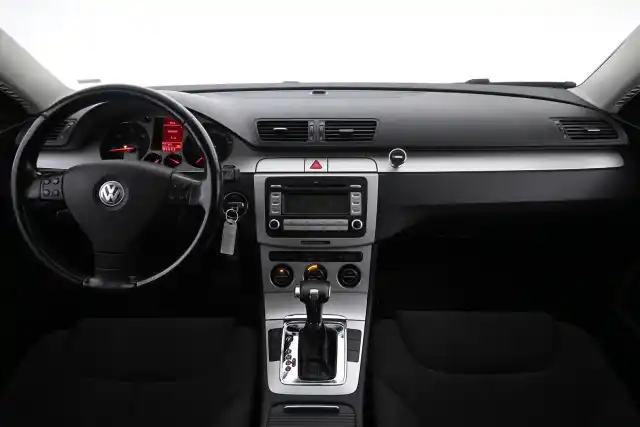 Ruskea (beige) Farmari, Volkswagen Passat – TMY-439