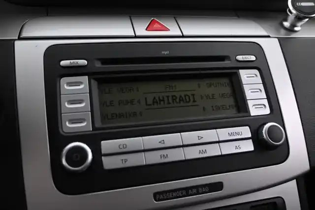 Ruskea (beige) Farmari, Volkswagen Passat – TMY-439