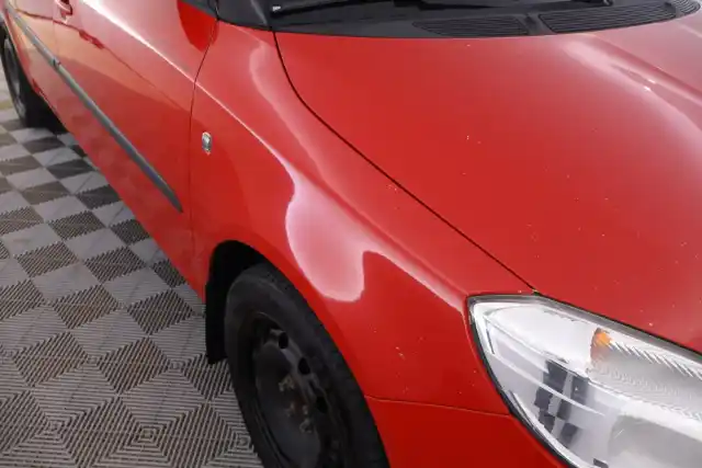 Punainen Tila-auto, Skoda Roomster – TMZ-566