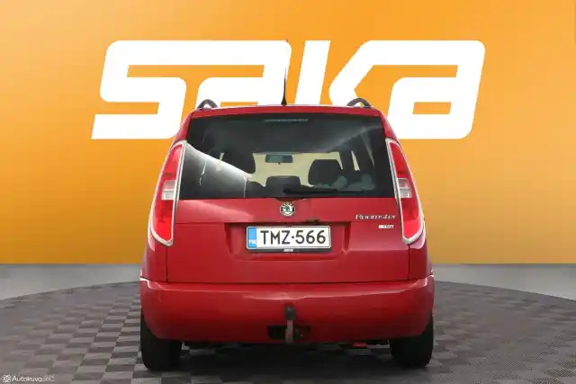 Punainen Tila-auto, Skoda Roomster – TMZ-566