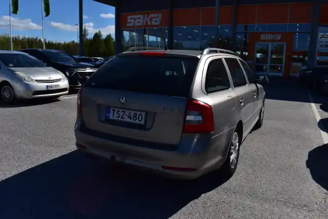 Ruskea (beige) Farmari, Skoda Octavia – TSZ-480