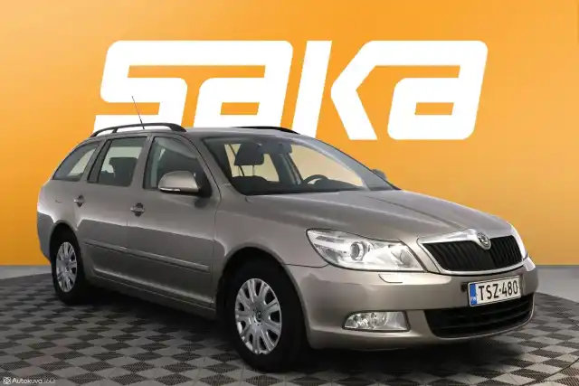 Ruskea (beige) Farmari, Skoda Octavia – TSZ-480