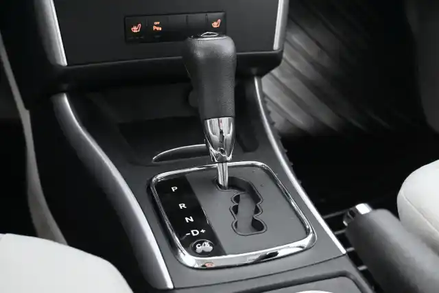 Harmaa Tila-auto, Mercedes-Benz B – TSZ-725