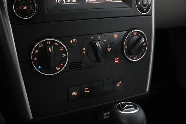 Harmaa Tila-auto, Mercedes-Benz B – TSZ-725