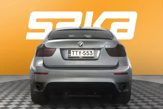 Harmaa Maastoauto, BMW X6 – TTY-553