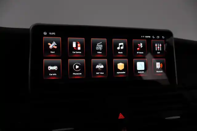 Harmaa Maastoauto, BMW X6 – TTY-553