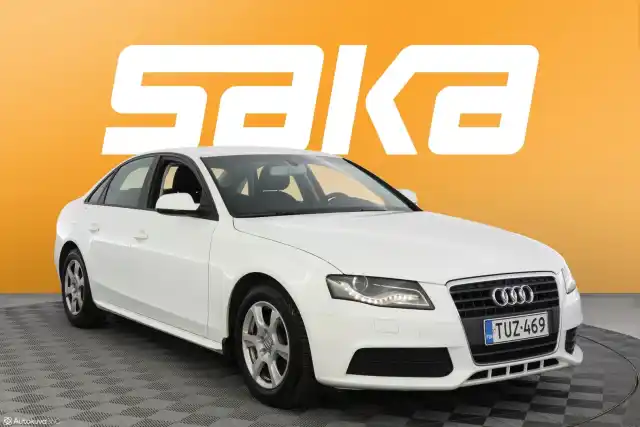 Valkoinen Sedan, Audi A4 – TUZ-469