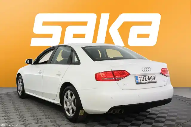 Valkoinen Sedan, Audi A4 – TUZ-469