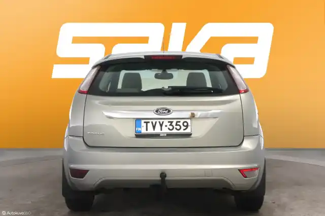 Harmaa Viistoperä, Ford Focus – TVY-359