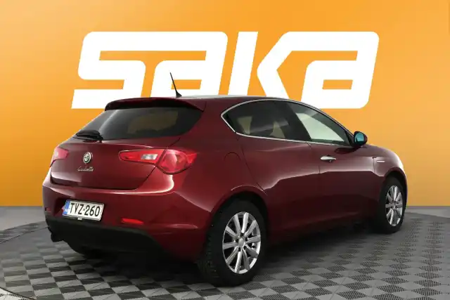 Punainen Viistoperä, Alfa Romeo Giulietta – TVZ-260