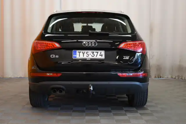 Musta Maastoauto, Audi Q5 – TYS-374