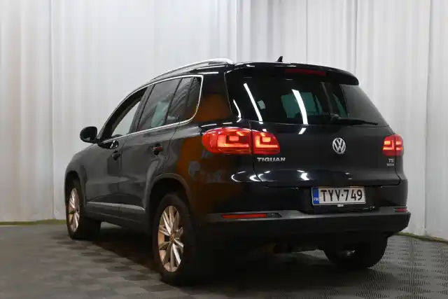 Musta Maastoauto, Volkswagen Tiguan – TYV-749