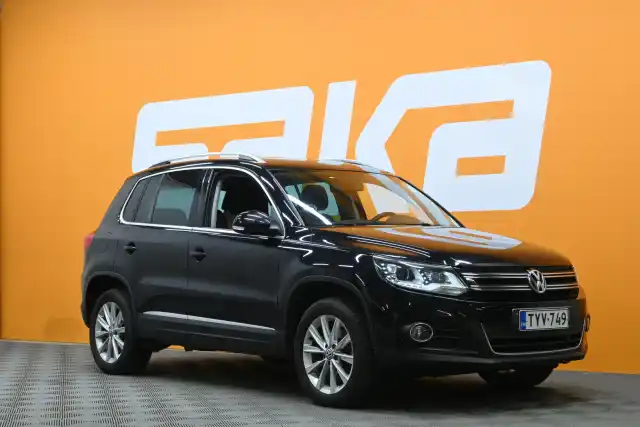 Musta Maastoauto, Volkswagen Tiguan – TYV-749