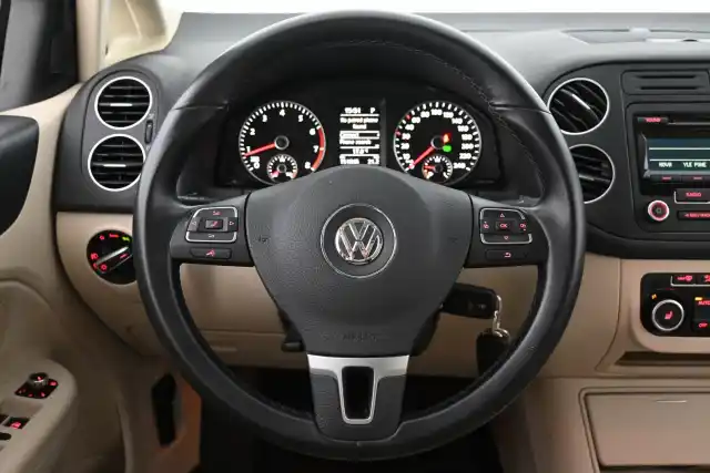 Musta Tila-auto, Volkswagen Golf Plus – TYV-773