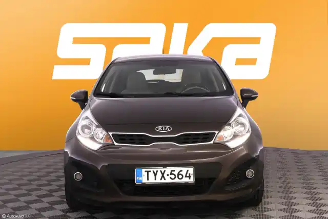 Ruskea Viistoperä, Kia Rio – TYX-564