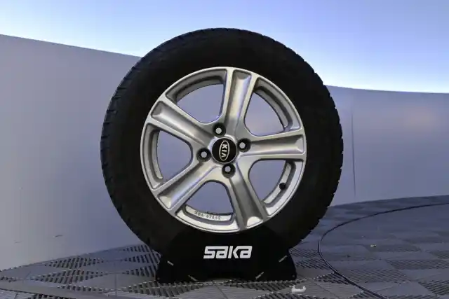Ruskea Viistoperä, Kia Rio – TYX-564