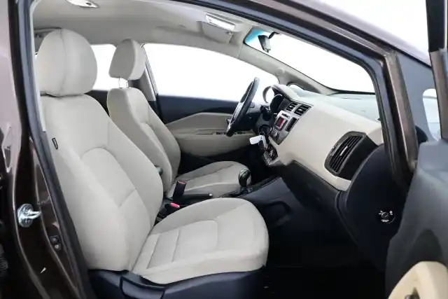Ruskea Viistoperä, Kia Rio – TYX-564