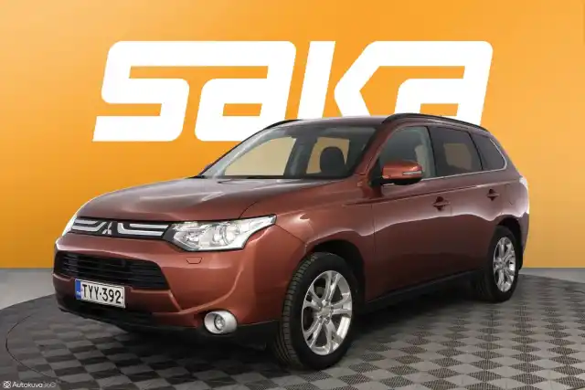 Ruskea Maastoauto, Mitsubishi Outlander – TYY-392
