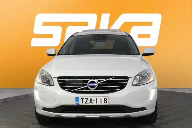 Valkoinen Maastoauto, Volvo XC60 – TZA-118