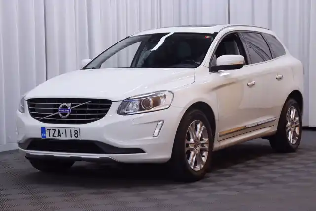 Valkoinen Maastoauto, Volvo XC60 – TZA-118