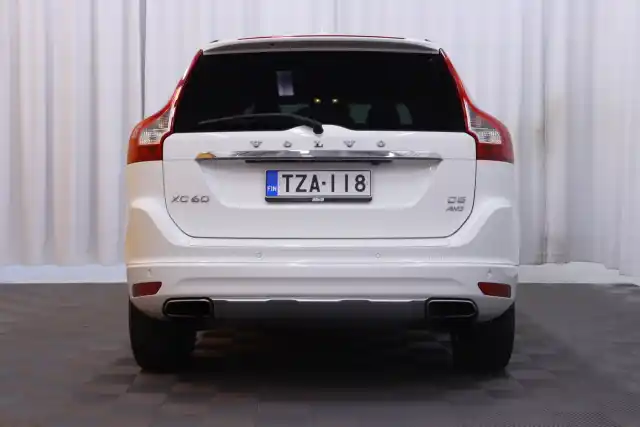 Valkoinen Maastoauto, Volvo XC60 – TZA-118