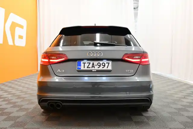 Harmaa Viistoperä, Audi A3 – TZA-997