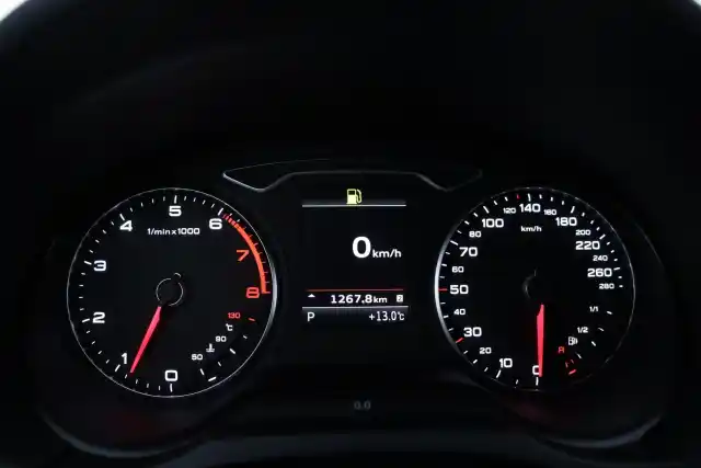Valkoinen Viistoperä, Audi A3 – TZB-352