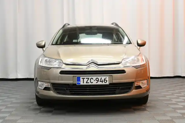 Ruskea Farmari, Citroen C5 – TZC-946