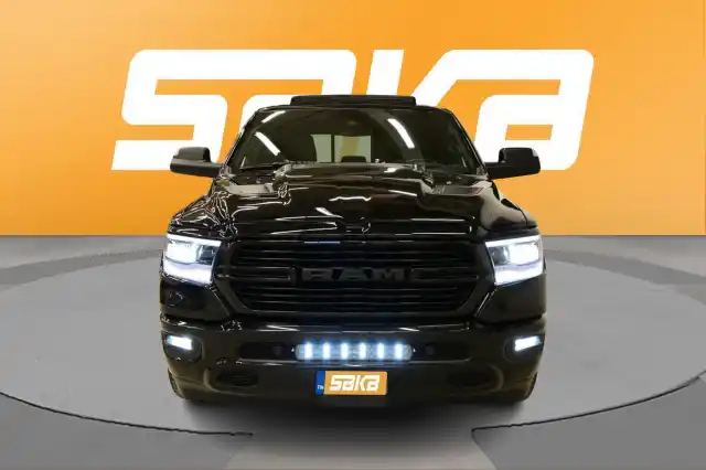 Musta Kuorma-auto, DODGE RAM – TZE-214