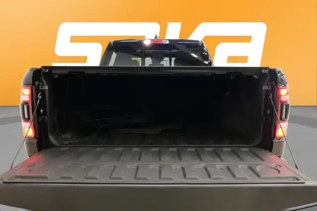 Musta Kuorma-auto, DODGE RAM – TZE-214