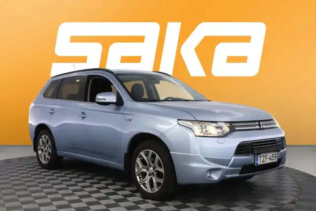 Sininen Maastoauto, Mitsubishi Outlander PHEV – TZF-459