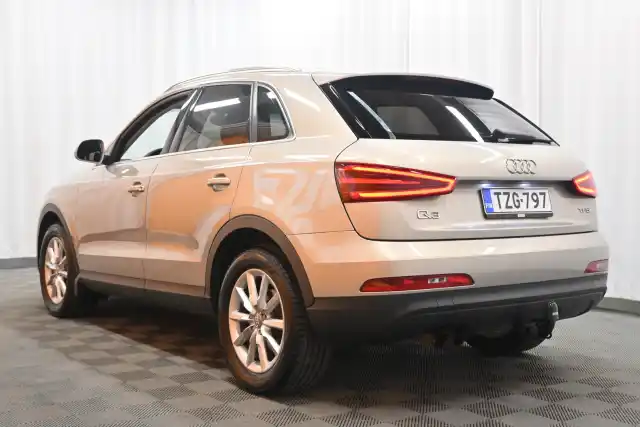 Ruskea Maastoauto, Audi Q3 – TZG-797