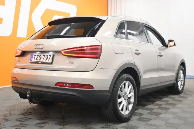 Ruskea Maastoauto, Audi Q3 – TZG-797