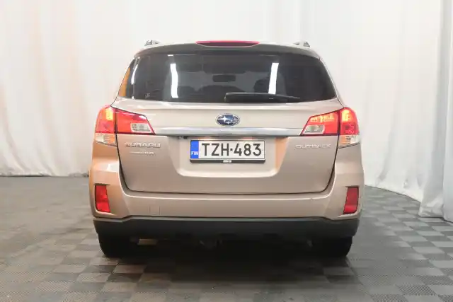 Harmaa Farmari, Subaru Outback – TZH-483