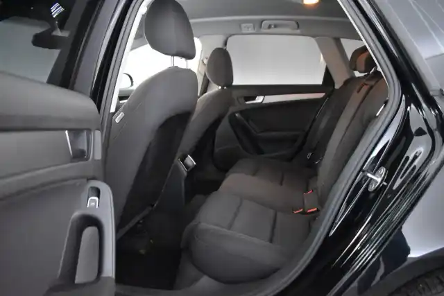 Musta Farmari, Audi A4 – TZK-655