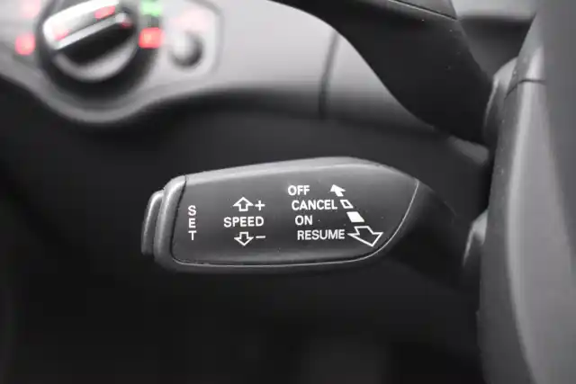 Musta Farmari, Audi A4 – TZK-655