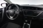 Punainen Farmari, Toyota Auris – TZL-200, kuva 10