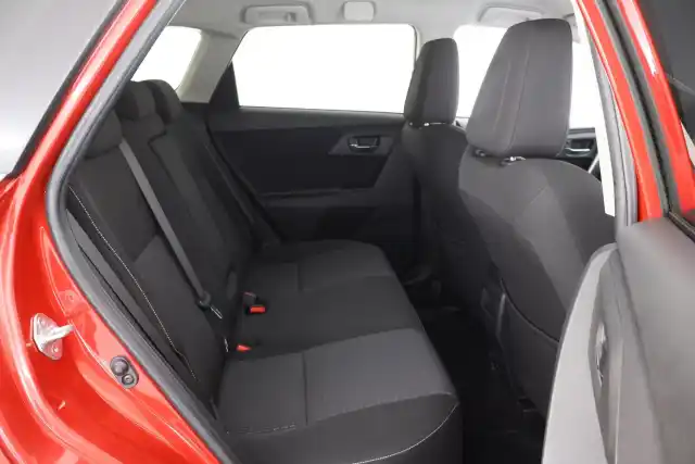 Punainen Farmari, Toyota Auris – TZL-200