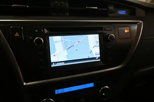 Sininen Farmari, Toyota Auris – TZM-151